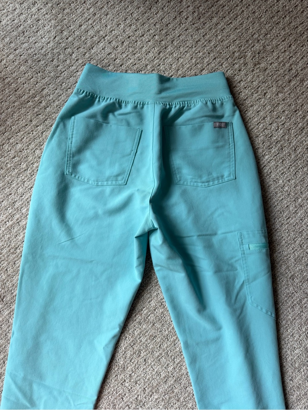 FIGS Woman’s Aqua Drawstring Scrub Pants size XS - Picture 3 of 4